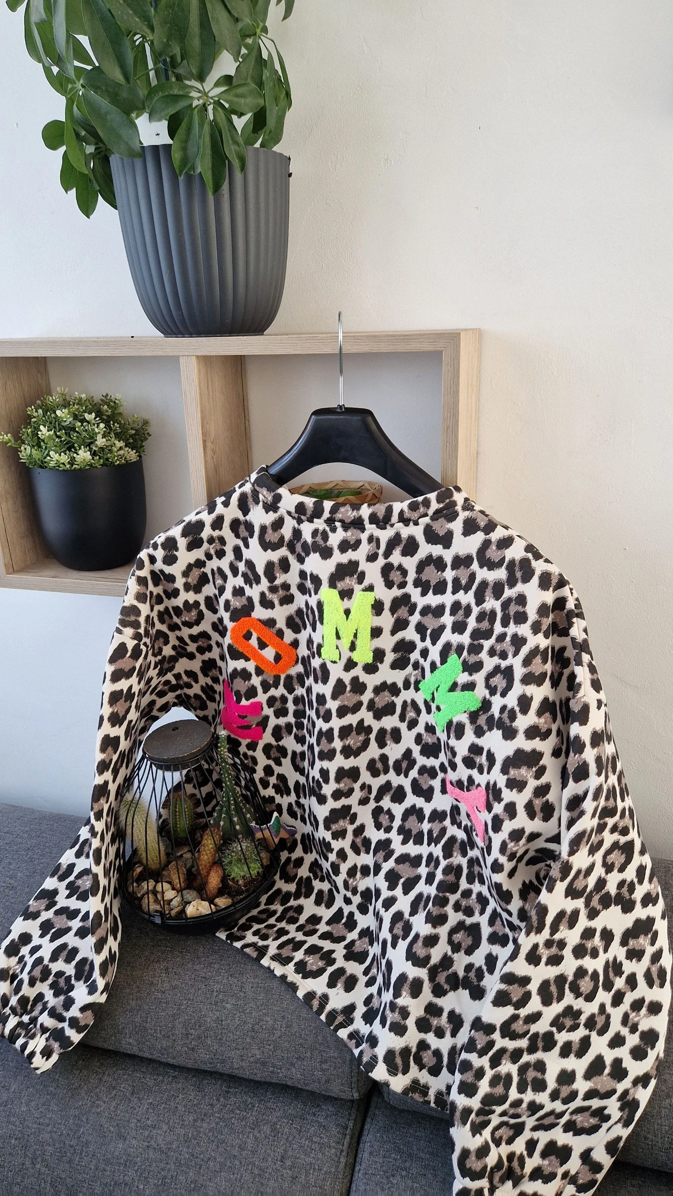 🐆🤍 Sweat MOMMY léopard  Taille unique Le sweat qui fait rugir les dressings ! 🤍🐆